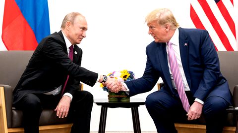 Donald Trump und Wladimir Putin bei einem bilateralen Treffen während des G20-Gipfels in Japan 2019 