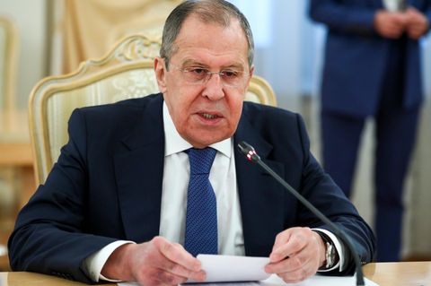 Der russische Außenminister Sergej Lawrow: ""feindliche antirussische Linie Berlins"