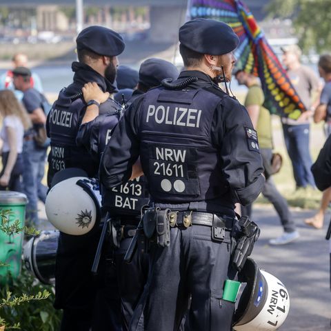 Gewalt bei der Festnahme: Wie bringt man einen Menschen zu Boden? "Mit Physik und nicht mit Gewalt", sagt der Einsatztrainer