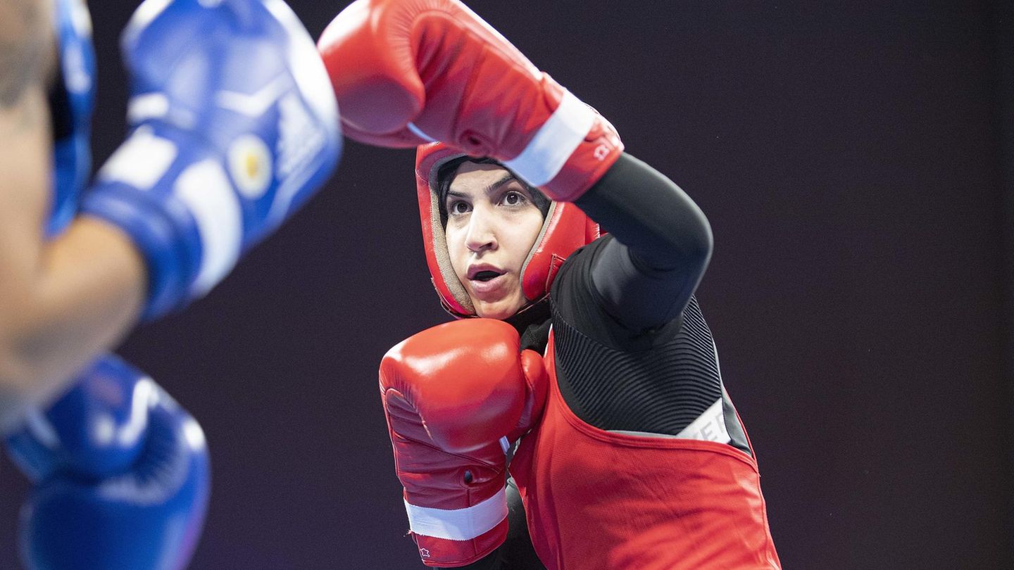 Boxen als Muslima: Die Frau, die sich erkämpft hat, mit Kopftuch zu boxen – die Geschichte der Zeina Nassar