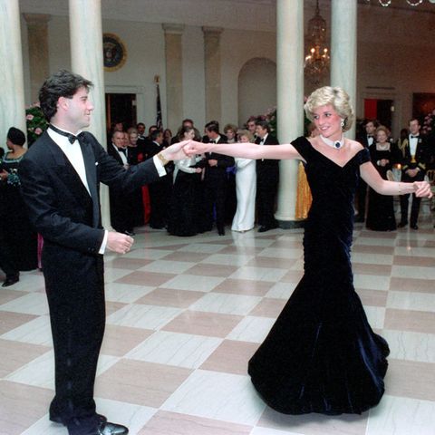 John Travolta und Lady Di bei ihrem Tanz im Weißen Haus im November 1985