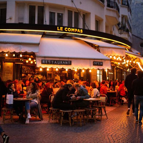 Ansteigende Corona-Infektionen: Frankreichs Kampf gegen Corona - eine Reportage aus Paris mitten in der zweiten Welle