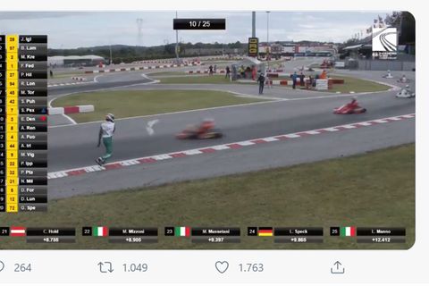 Luca Corberi wirft den Frontflügel seines Karts Richtung Paolo Ippolito