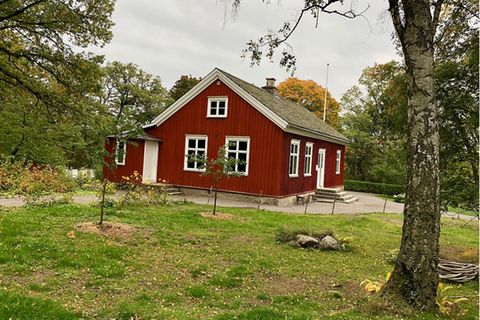 Rote Flächen und weiße Balken - dieser Look prägt Schweden.