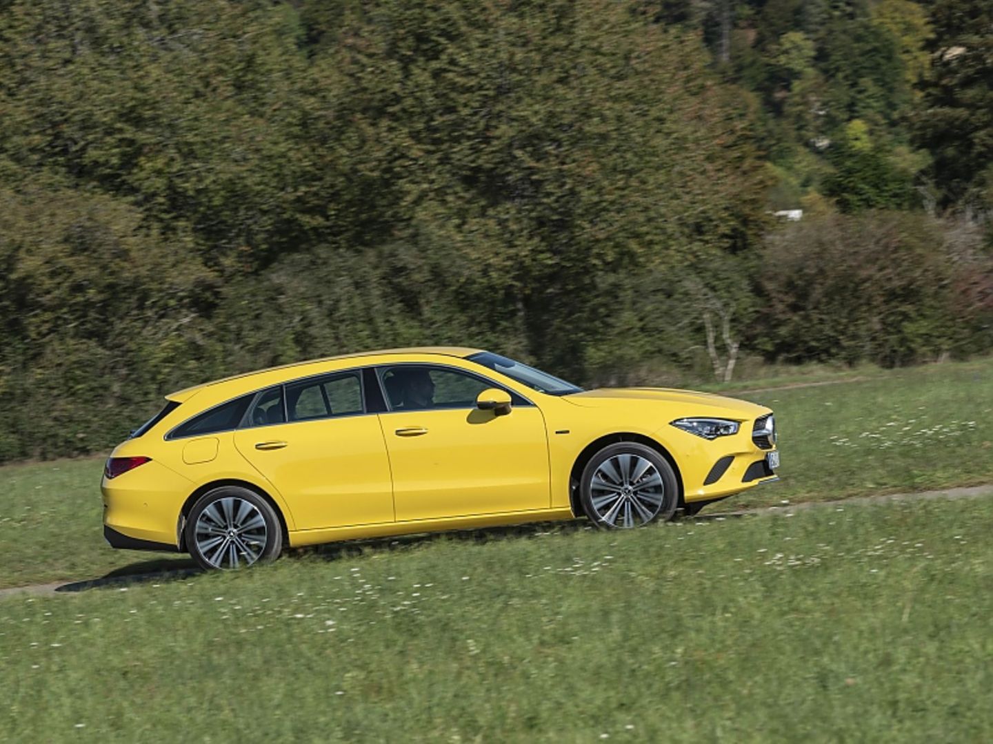 Mit dem Mercedes CLA 250 e Shooting Brake kann man durchaus flott unterwegs sein