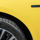 Elektromotor leistet 75 kW / 102 PS