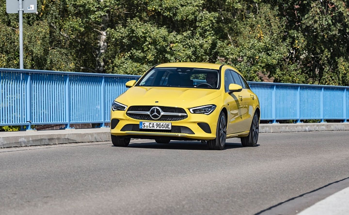 Bis zu einer Geschwindigkeit von 140 km/h ist das rein elektrische Fahren möglich