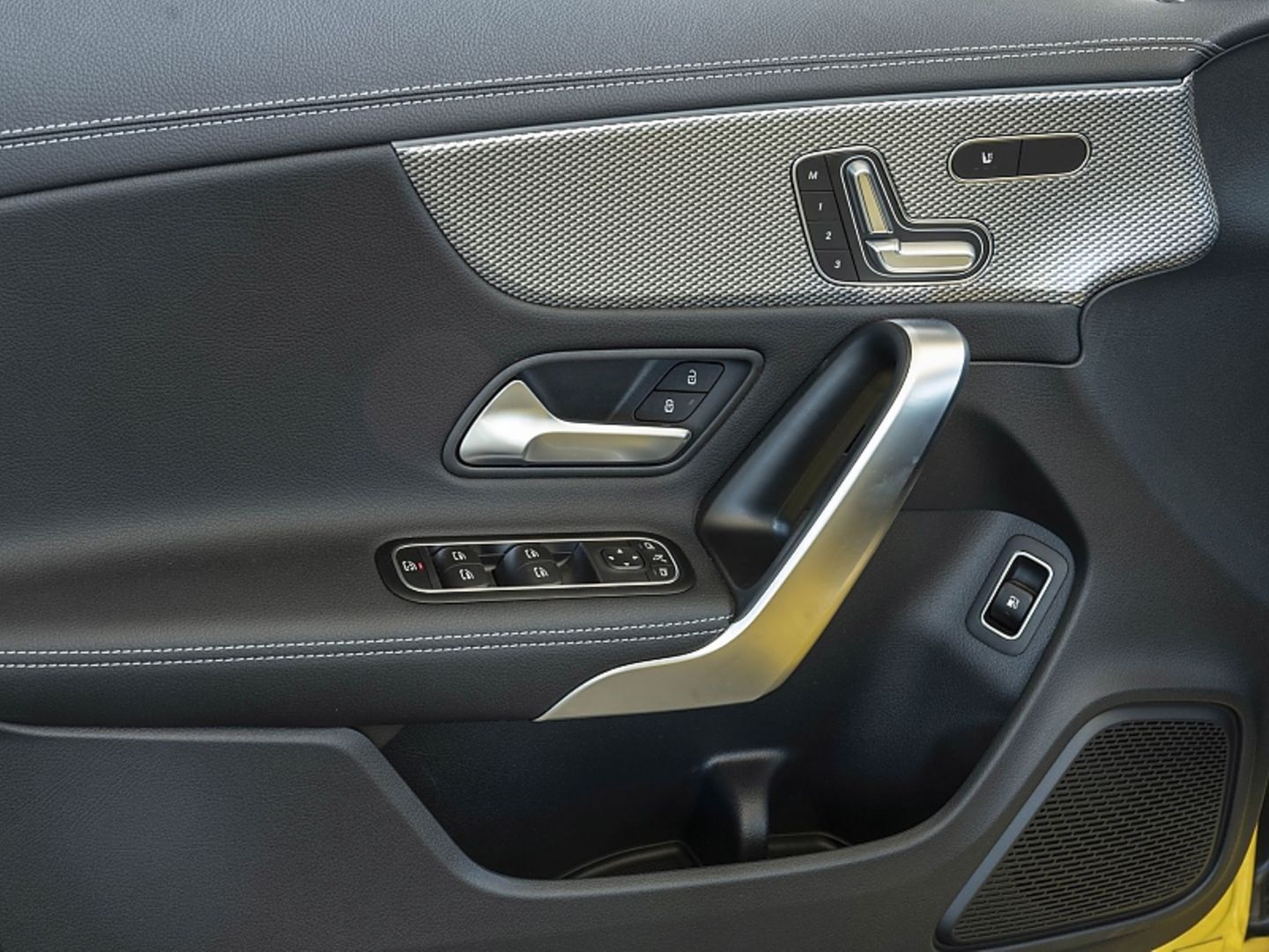 Das Cockpit strahlt Wertigkeit aus