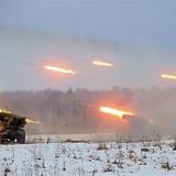 BM-21 ist ein Mehrfachraketenwerfersystem im Kaliber 122 mm, es wurde bis Ende der 1980er Jahre produziert und ist bis heute im Einsatz. 