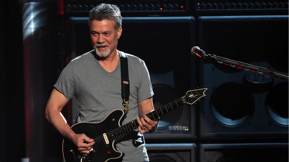 Eddie Van Halen, Gitarrist der Rockband Van Halen, ist im Alter von 65 Jahren gestorben