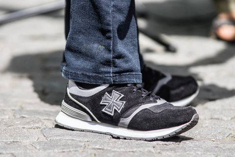 Neonazis tragen gerne Sachen mit Nazi-Symbolik