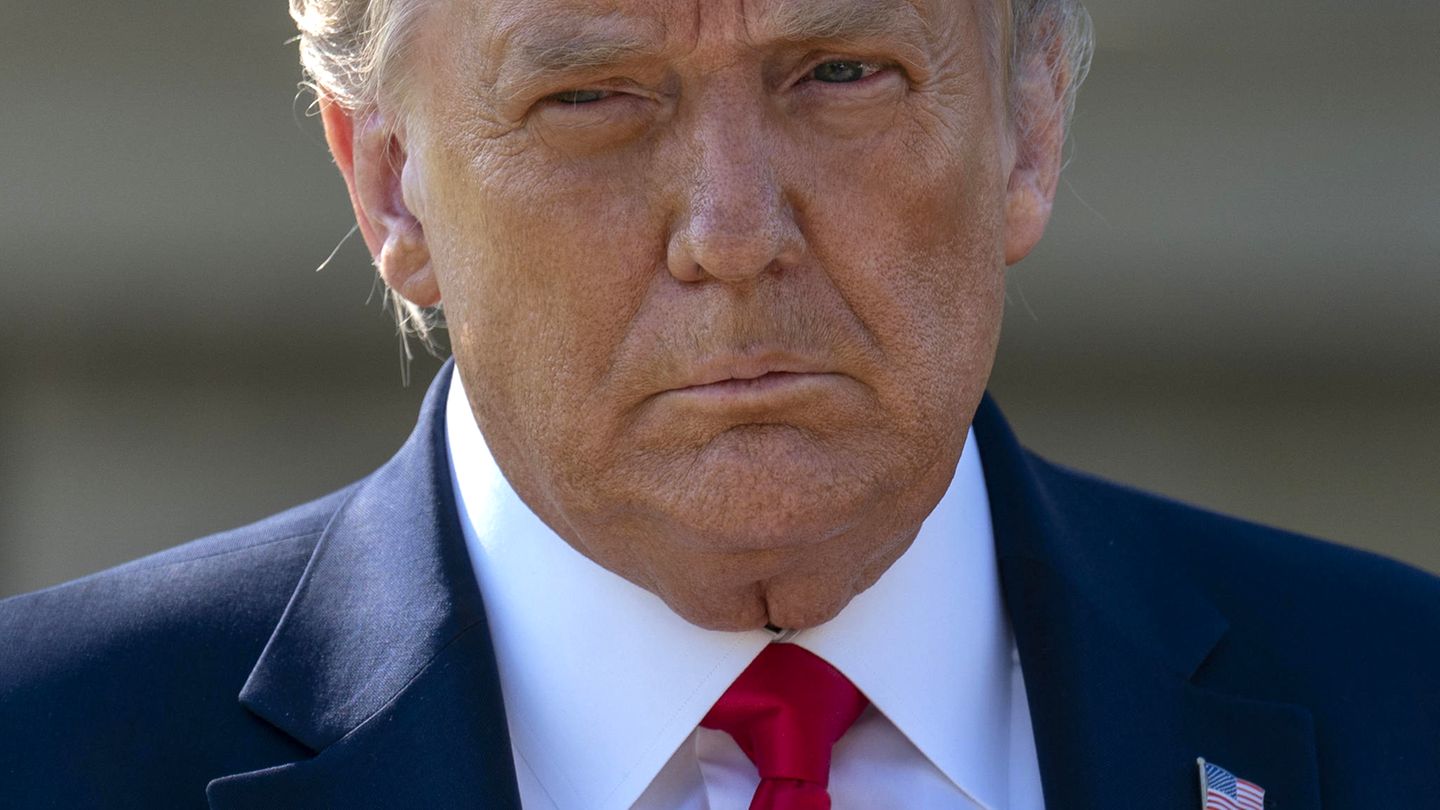 Staatenforscher Simon Anholt: "Trump hat deutlich gemacht, dass er sich für den Rest der Welt einen Dreck interessiert" Staatenforscher Simon Anholt: "Trump hat deutlich gemacht, dass er sich für den Rest der Welt einen Dreck interessiert"