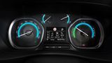 Die Instrumentenanordnung kennt man aus anderen Opel BEV-Modellen