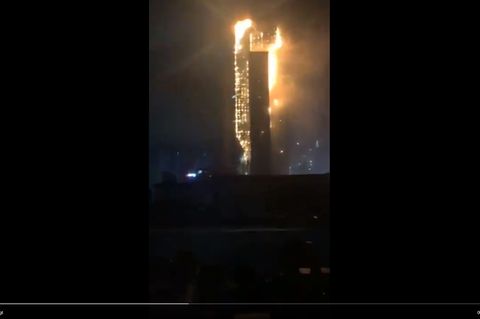 In der südkoreanischen Industrie- und Hafenstadt Ulsan steht ein 33-stöckiges Hochhaus in Flammen