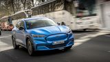 Der Ford Mach-E hat bis zu 258 kW / 346 PS