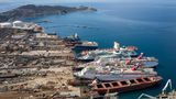 Bild 1 von 10 der Fotostrecke zum Klicken: Wo die Reise für Kreuzfahrtschiffe zu Ende ist - in der Bucht von Aliağa an der türkischen Ägäisküste.