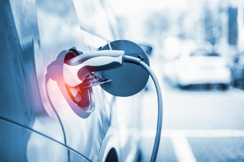Nicht nur E-Autos würden von einem Sprung in der Akku-Technik profitieren