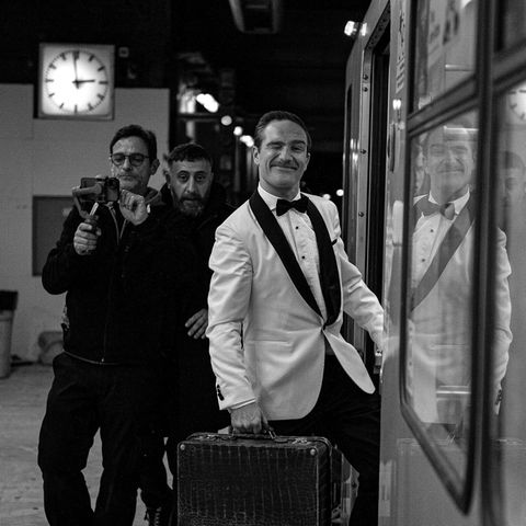 Kameramann Sergio Gazzera bei den Dreharbeiten zu "Roccos Reise" in Berlin mit Kida Khodr Ramadan und Frederick Lau (r.).