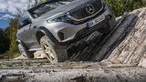 Für die Offroad-Gurus hier die Daten: Böschungswinkel vorne: 31,8 Grad, hinten: 33 Grad und die Wattiefe beträgt 40 Zentimeter