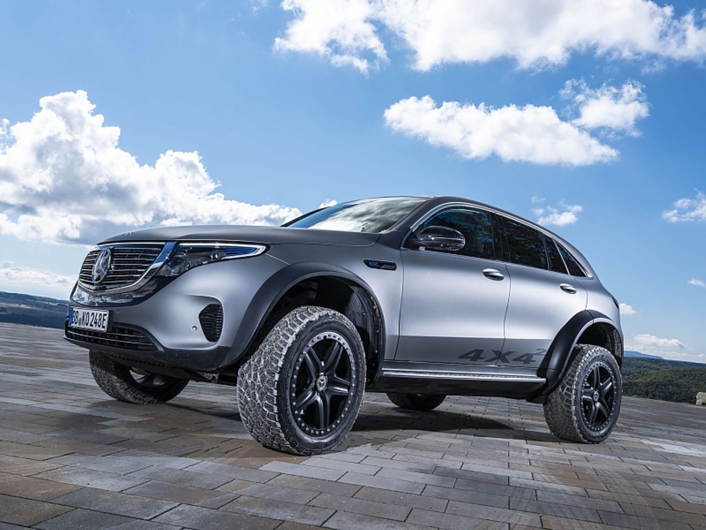 Das Fahrwerk stammt von der Mercedes E-Klasse All-Terrain 4x4 und wurde an den EQC 4x4² angepasst