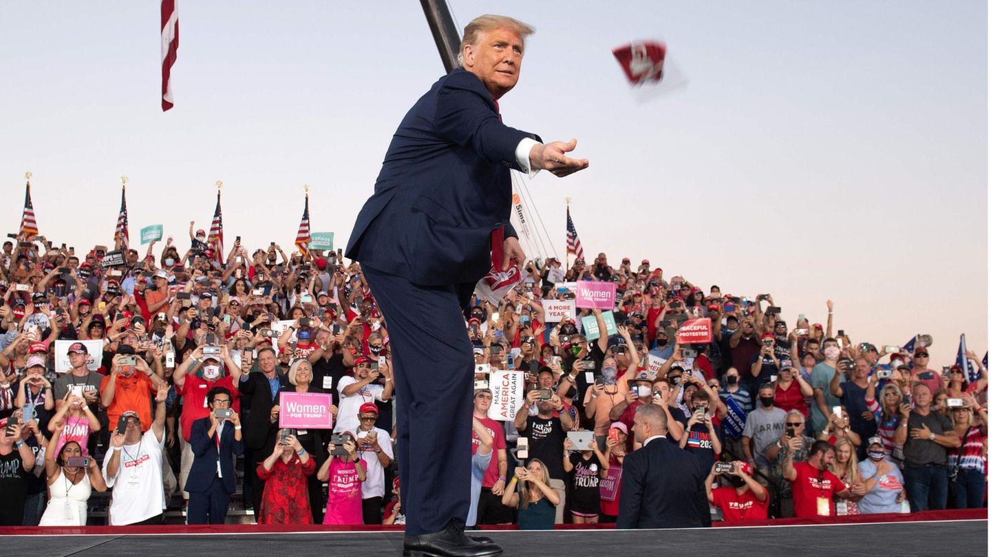 "Ein normales Leben, das ist alles, was wir wollen" Donald Trump im Wahlkampf in Florida