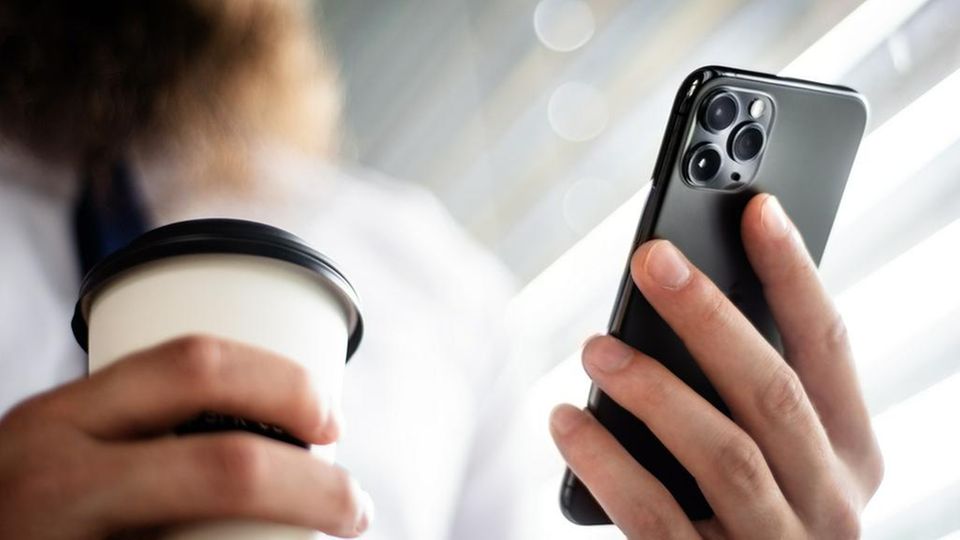Apple-Nutzer warten auf die neuen iPhone-Modelle. Apple-Nutzer warten auf die neuen iPhone-Modelle.