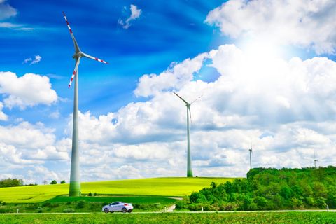 Die E-Auto-Fibel: E-Mobilität und Umwelt: Wie sauber sind Stromautos wirklich?