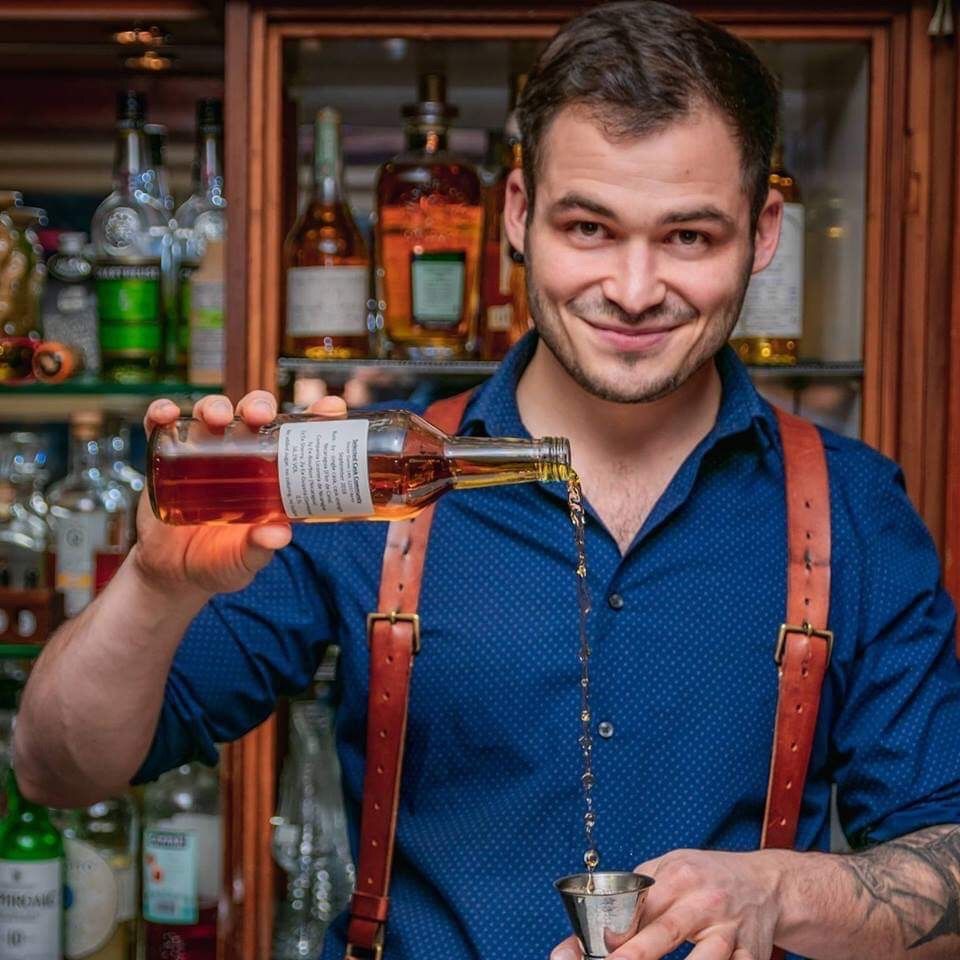 Tipps vom Experten: Nicolas Kröger ist ein gefragter Rum-Experte und Brennmeister. Nicolas Kröger ist ein gefragter Rum-Experte und Brennmeister.