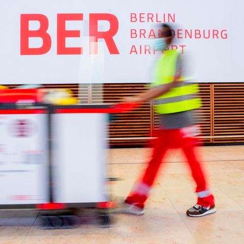 Im neuen Hauptstadtflughafen Berlin Brandenburg Willy Brandt»(BER)