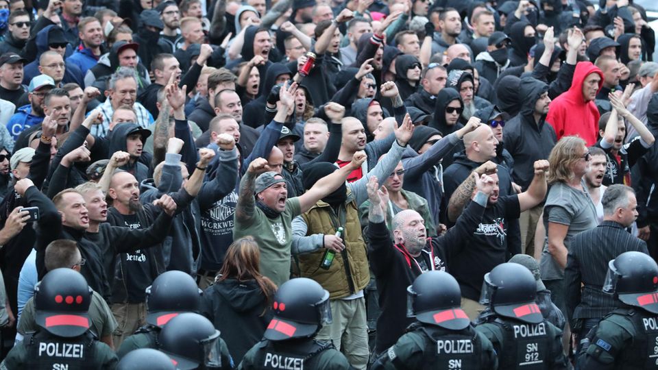 Untersuchung von Wissenschaftlern: Ist Sachsen eine Hochburg des Rechtsextremismus? Nein, aber ... Demonstration in Chemnitz, Sachsen