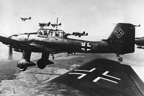 In der Luftschlacht um England veranstalten die Briten Scheibenschießen auf langsame Maschinen.