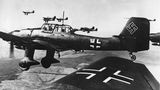 In der Luftschlacht um England veranstalten die Briten Scheibenschießen auf langsamen Ju 87 Stuka.