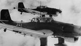 Zusammen mit der Ju 87 setzten die Deutschen erstmals Beobachter für Luftschläge direkt an der Front ein.