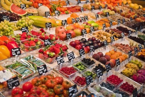 Laut Experten gehören möglichst viel Gemüse und Obst auf den Tisch