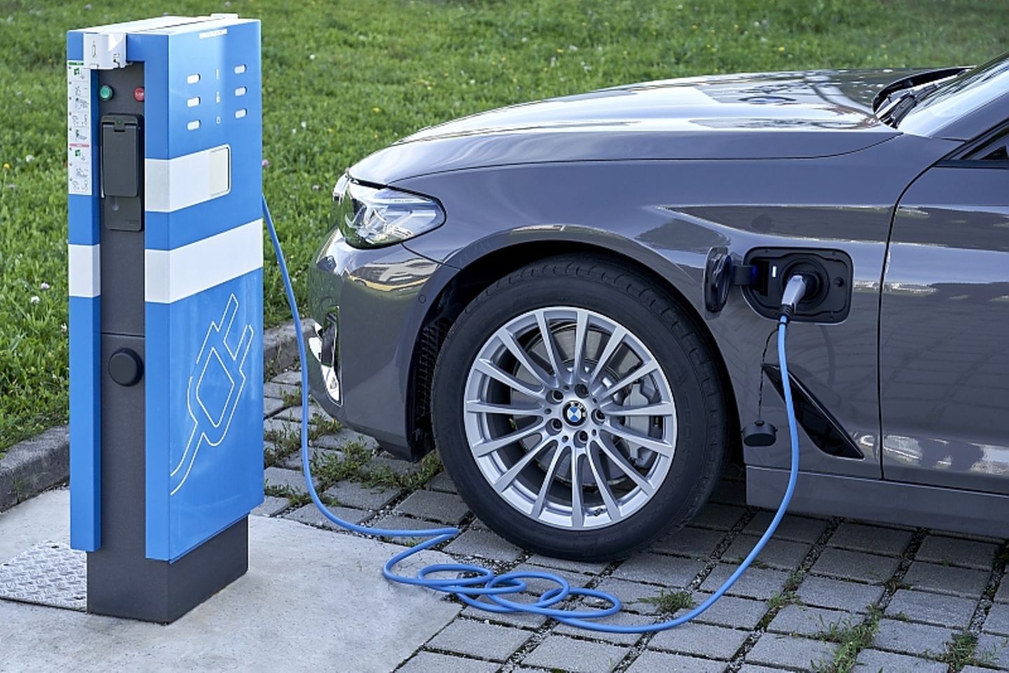 BMW 530e 2021