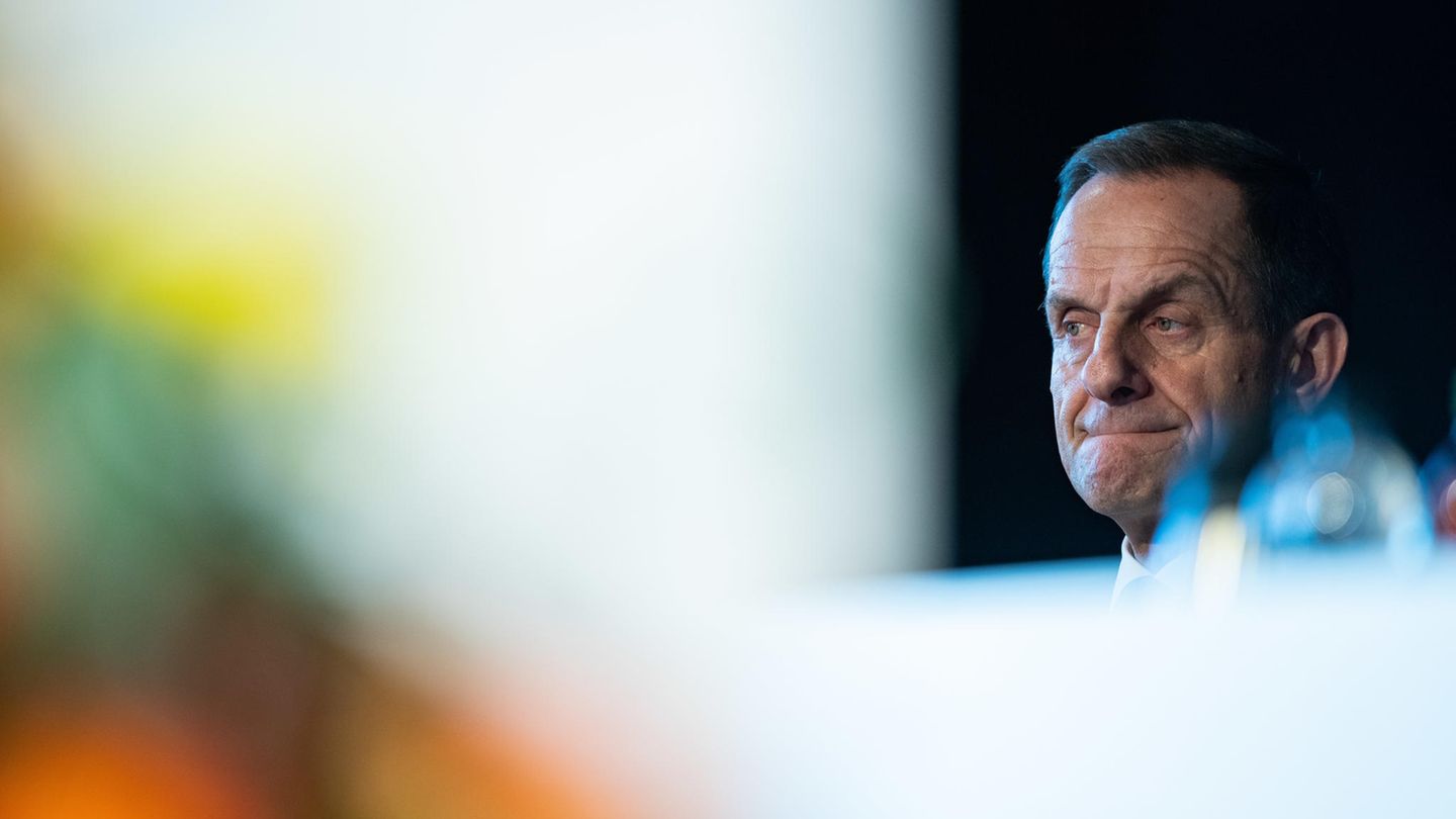 DOSB-Präsident Alfons Hörmann mit sorgenvoller Miene