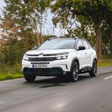 Bis 130 km/h kann der E-Crossover rein elektrisch fahren