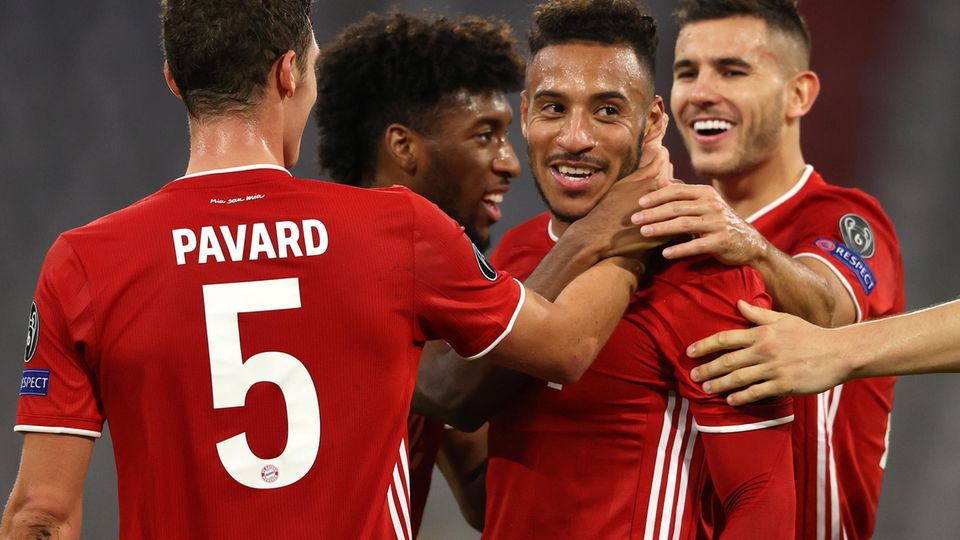 Corentin Tolisso erzielte das dritte Tor der Bayern gegen Atletico aus der Distanz, die Mitspieler freut's