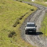 Auch abseits befestigter Straßen steht der Toyota Hilux seinen Mann