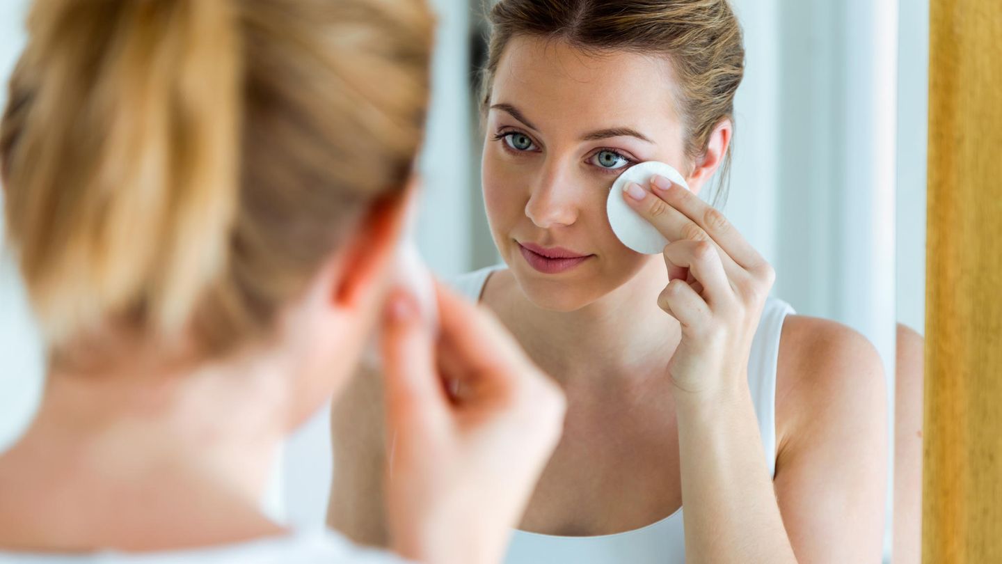 Make-up radier instead of cotton pad: reusable alternative