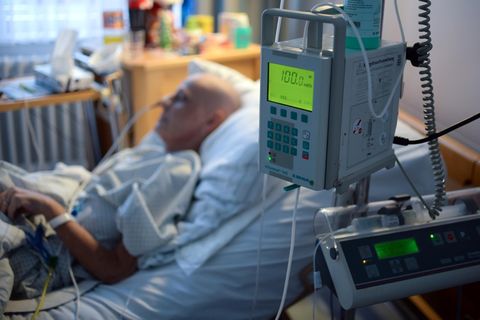 Diskussion von Sterbehilfe im Ethikrat: Psychiaterin warnt: Suizide dürfen nicht "Normalität" werden