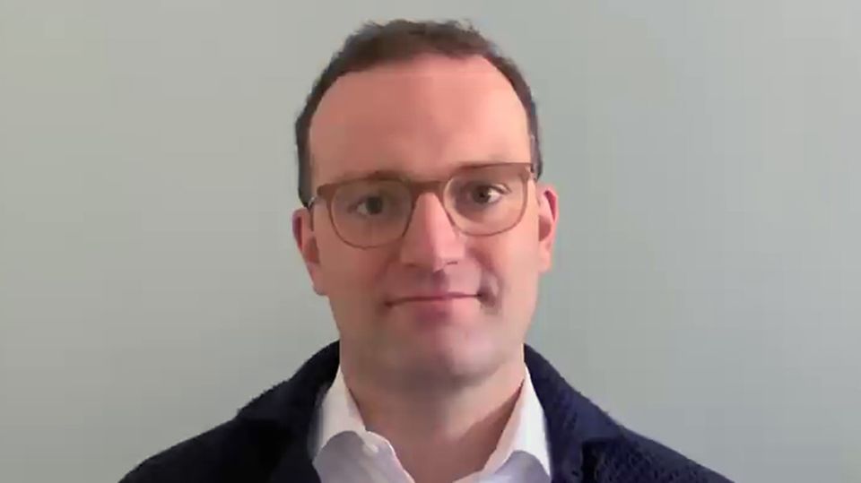 Bundesgesundheitsminister Jens Spahn (CDU) hat sich erneut aus seiner Corona-Quarantäne gemeldet Bundesgesundheitsminister Jens Spahn (CDU) hat sich erneut aus seiner Corona-Quarantäne gemeldet