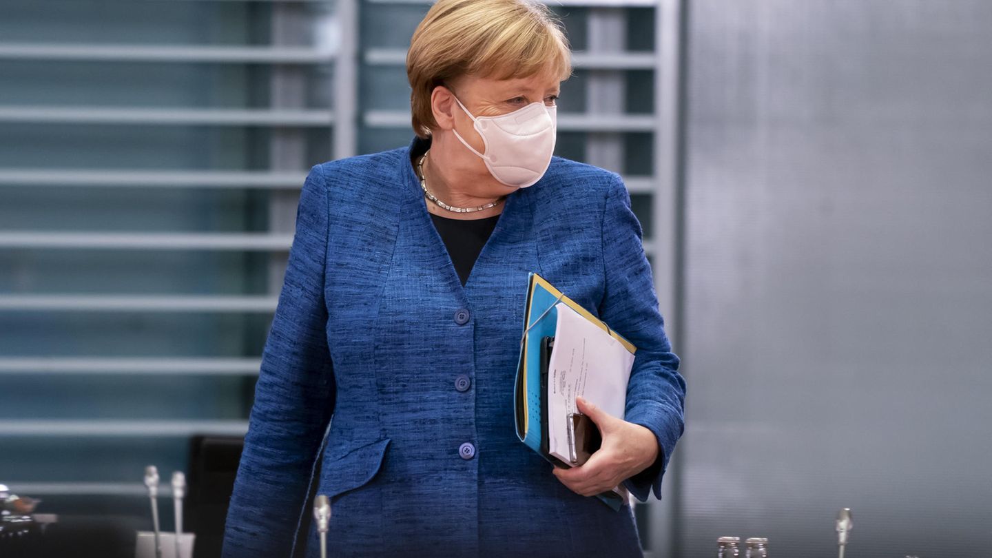 Kanzlerin Angela Merkel will mit den Ländern dringend über eine stärkere Eindämmung beraten