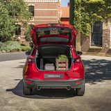 Legt man die Lehnen der Rückbank um wächst das Kofferraumvolumen von 350 auf 1.260 Liter