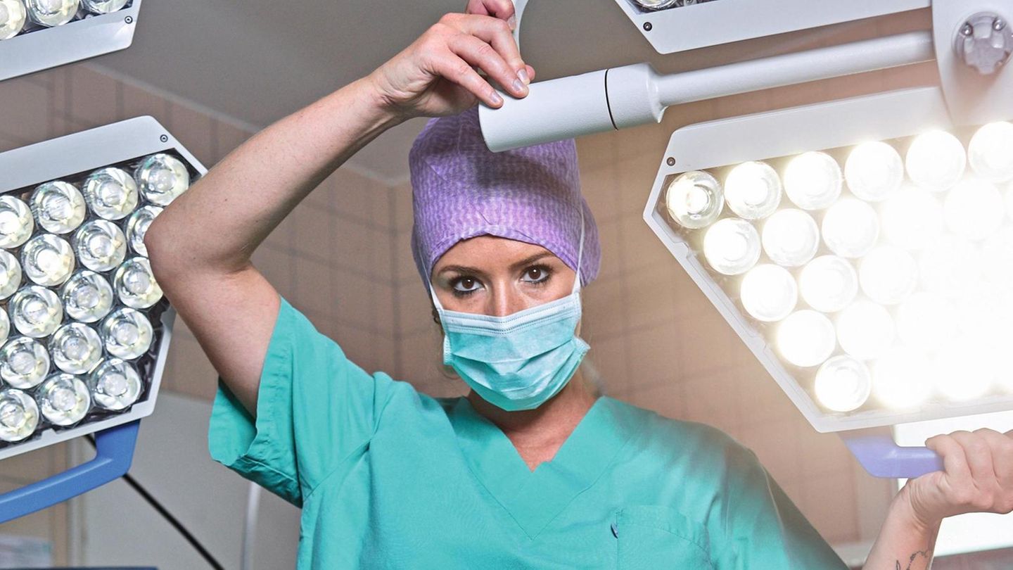 Franziska Böhler works in the operating room, because the working hours are easier to plan