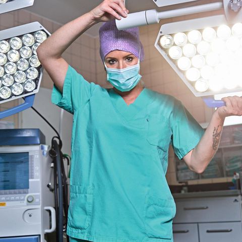 Franziska Böhler arbeitet heute im Operationssaal, weil die Arbeitszeiten dort besser planbar sind