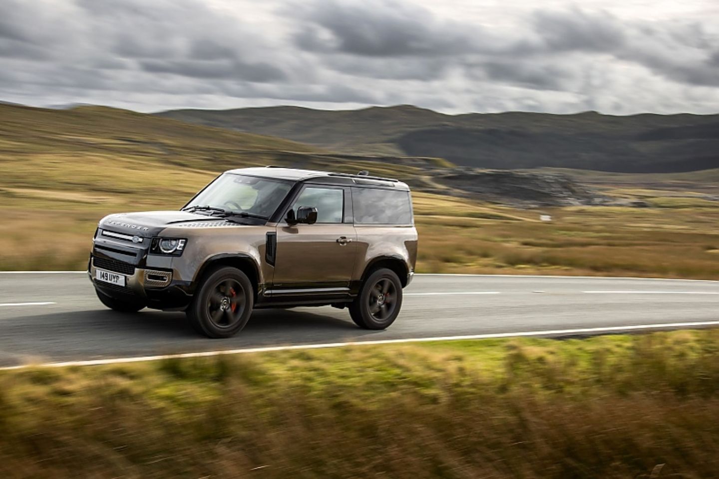 Der Wendekreis des Land Rover Defender 90 ist um 1,50 Meter kleiner als der des 110ers