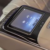 Für die Fondpassagiere gibt es auch eine Bedieneinheit