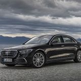 Das neue Head-up-Display projiziert die Anzeigen scheinbar rund zehn Meter vor das Auto auf die Straße