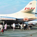 Mit dem Einsatz der in Frankreich gebauten Caravelle werden ab 1967 die Strecken nach Bali in Indonesien und der Tourismus dorthin erschlossen. Thai Airways setzt als erstes nach Denpassar Jets ein, während die dortige Garuda nach Bali noch mit Propellerflugzeugen unterwegs ist.